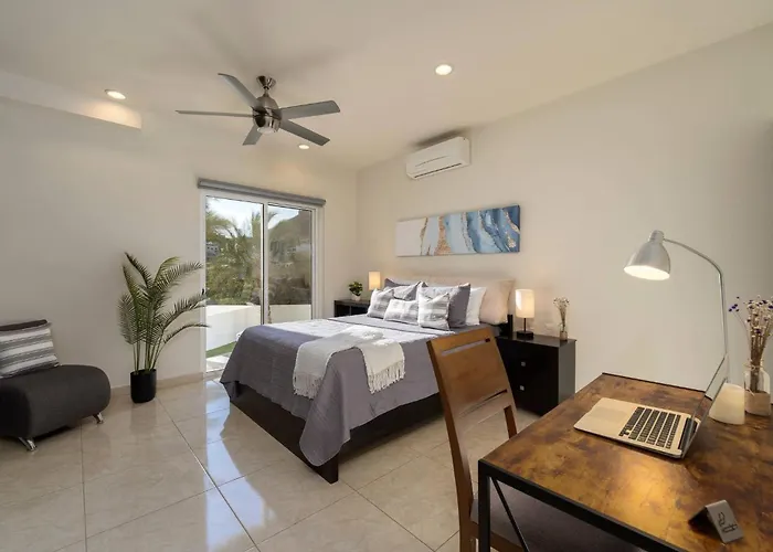 Cozy Cabo 2br, Shared Pool, Gated Community, 20 Walk To *